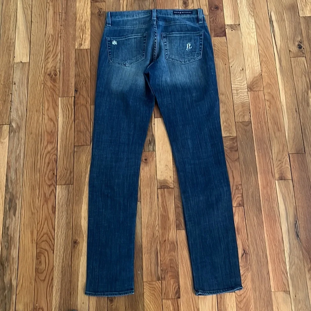Rock and Republic crystal detail jeans. Medium wash straight leg slim jeans. - Picture 5 of 9